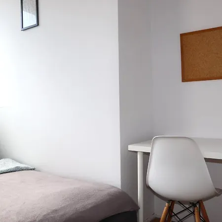 - Ul Czarnieckiego Apartment Wroclaw